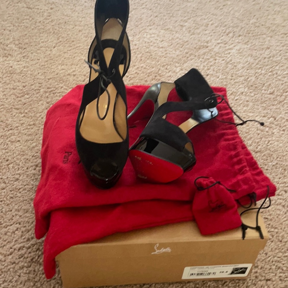 Christian lounoutin campanina 150 black heels.